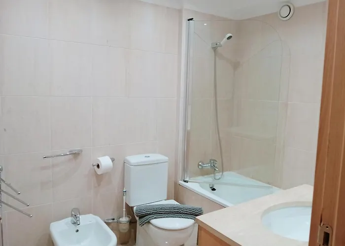 Oporto Spacious Ap 4 Bedroom *